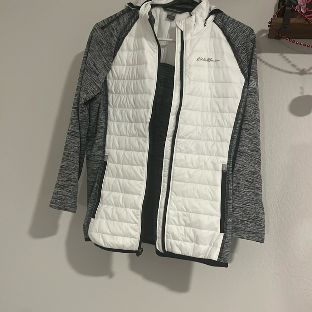 Grey Sleeved White Eddie Bower Vest